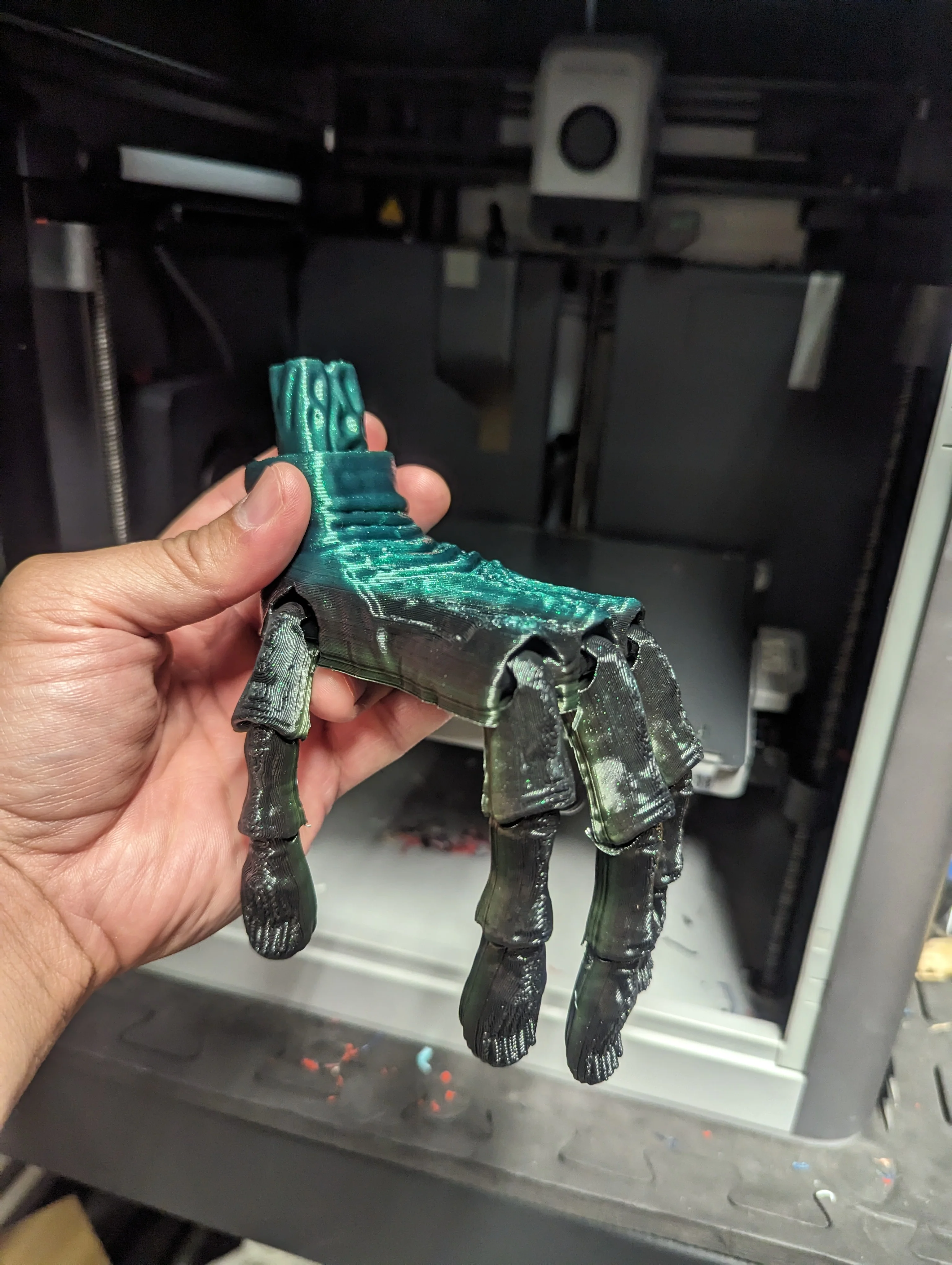 Flexi Alien Hand - Image 2