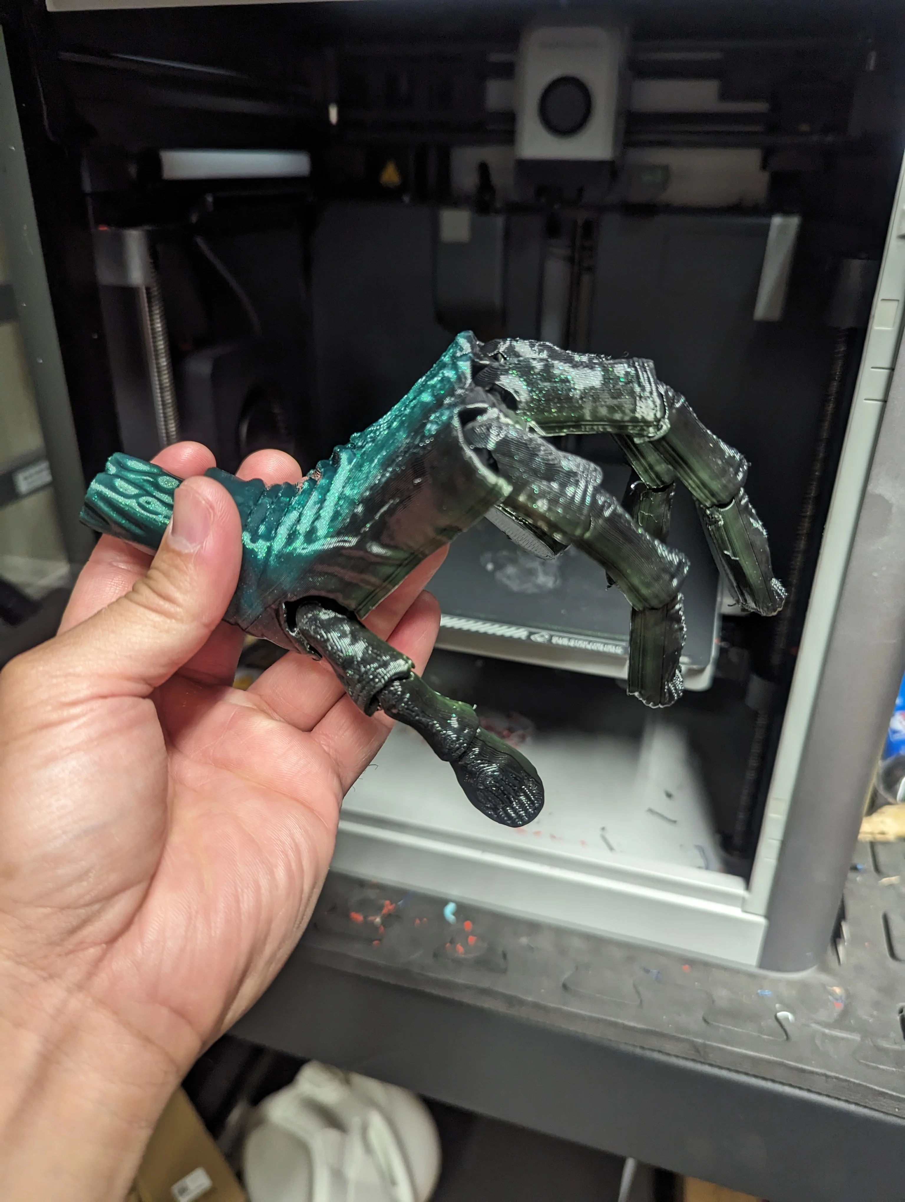 Flexi Alien Hand - Image 3